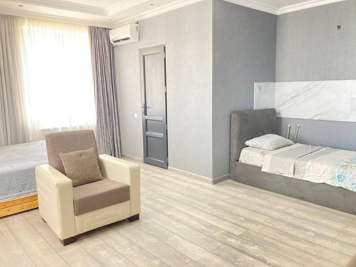 Vitali Home Pʼotʼi Esterno foto