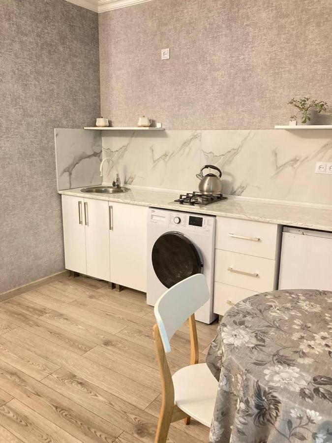 Vitali Home Pʼotʼi Esterno foto